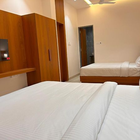 Hotel Neem Heritage 쉬르디 외부 사진